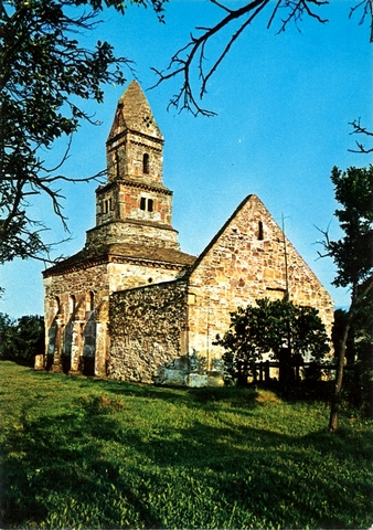 1588-1 - Biserica din Densus (sec. XII)